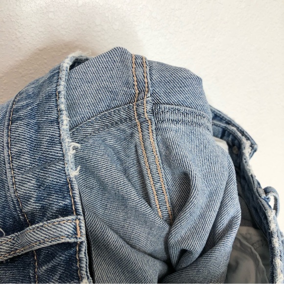 Hollister Curvy High Rise Ripped Mom Jeans Blue Denim Size 28 Short - Picture 10 of 16